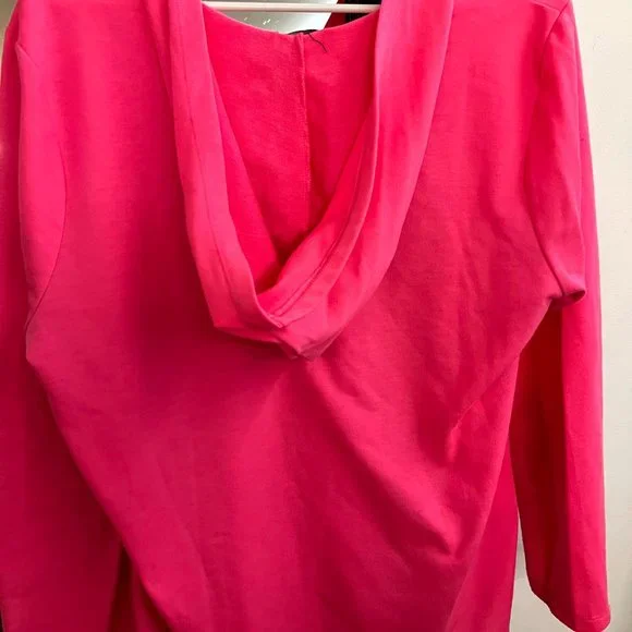 Miss Chievous (1X)65%, polyester 35%, Cotton and is  Made in China - Picture 2 of 3